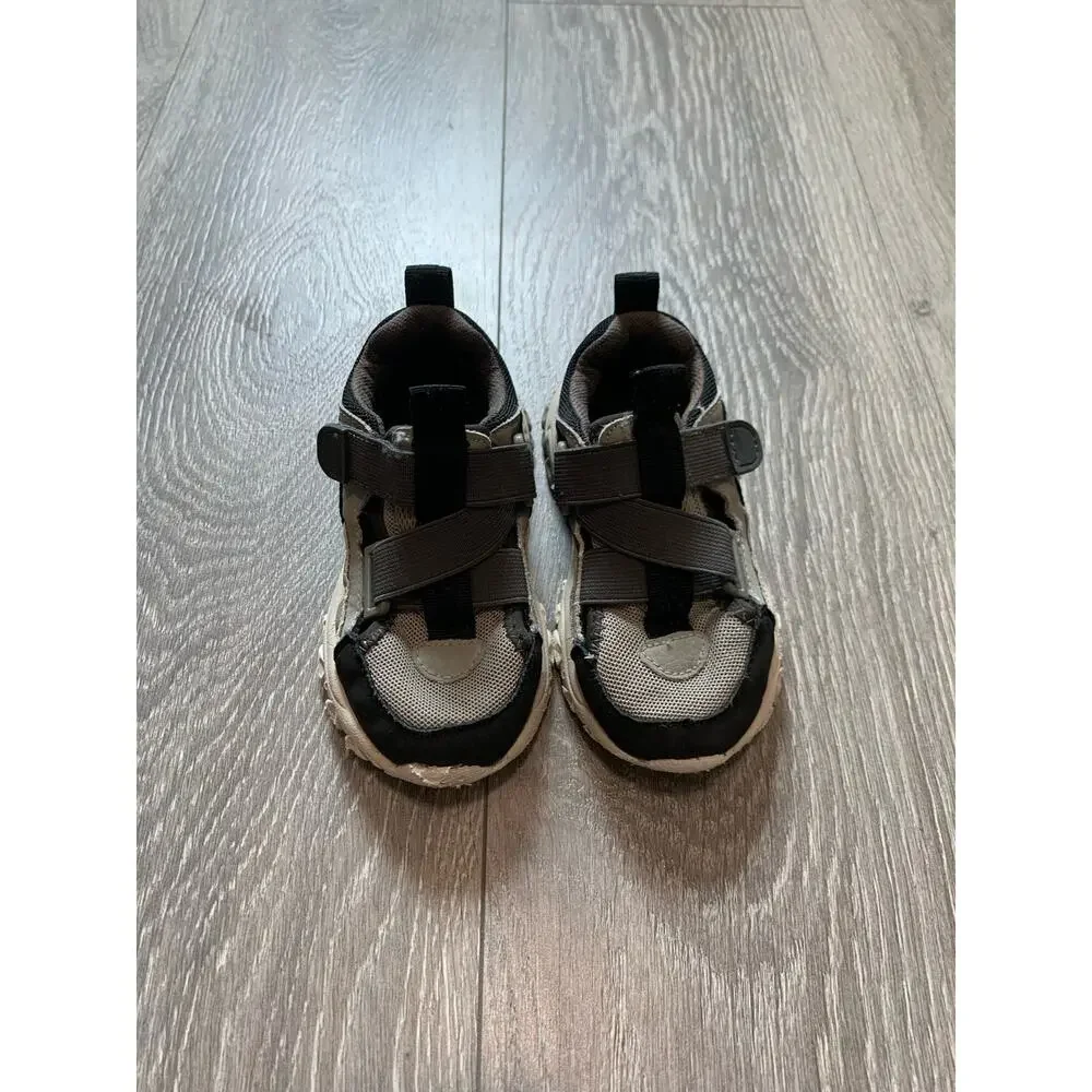 ZARA Baby’s Open Technical Gray Sneakers Shoes Size 7